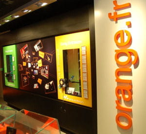 une boutique orange.