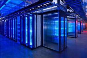 chez facebook, hadoop est aussi utilisé comme entrepôt de données pour le web