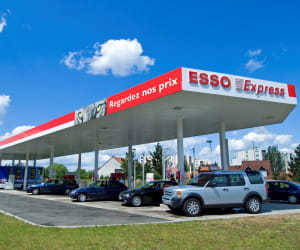le prix du gazole dans les stations esso a baissé de 3,08% en 2009.