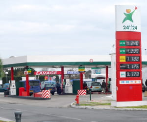 le prix du gazole dans les stations géant a baissé de 3,37% en 2009.