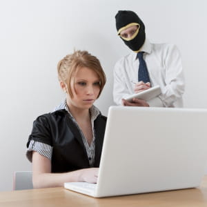 votre supérieur peut faire preuve d'indélicatesse avec votre travail.