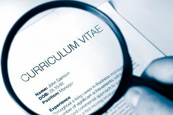 votre cv, clé pour l'emploi, peut vous fermer des portes s'il est mal fait.