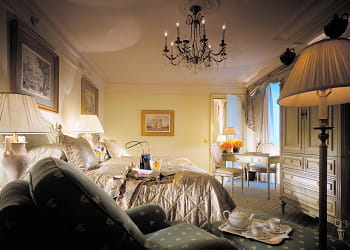 chambre à 735 euros au georges v