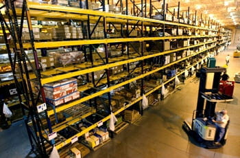 l'un des entrepôts d'amazon aux etats-unis