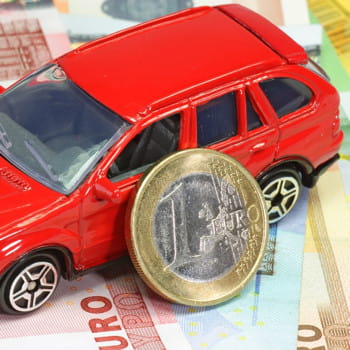 les français comptent faire des économies sur leurs dépenses automobiles.