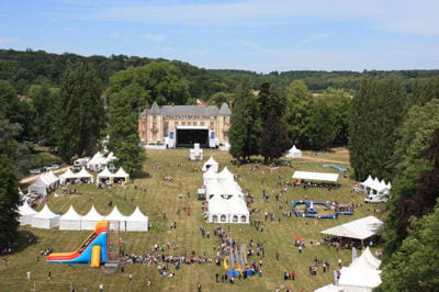 le château de fontenay-les-briis, le jour de la fameuse fête de printemps du ce