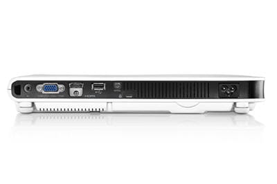 en connectique, on dispose d'un port vga, un port hdmi et un port usb.