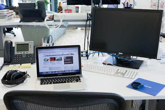 Moyens technologiques Facebook France