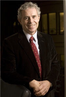 jean-rené lyon est directeur du centre d'excellence en architecture lancé en