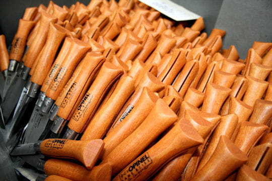 Fabrication du couteau opinel
