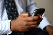 un simple sms au retour des vacances rappelle votre présence.